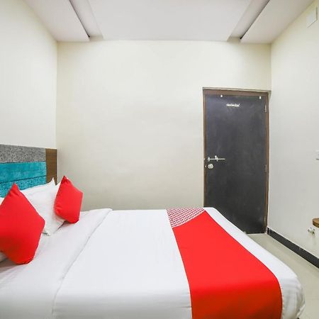 Oyo 67345 Hotel Anjani Inn Naroda Exteriér fotografie