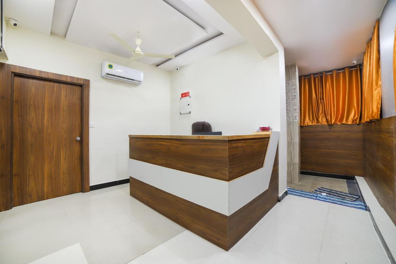 Oyo 67345 Hotel Anjani Inn Naroda Exteriér fotografie